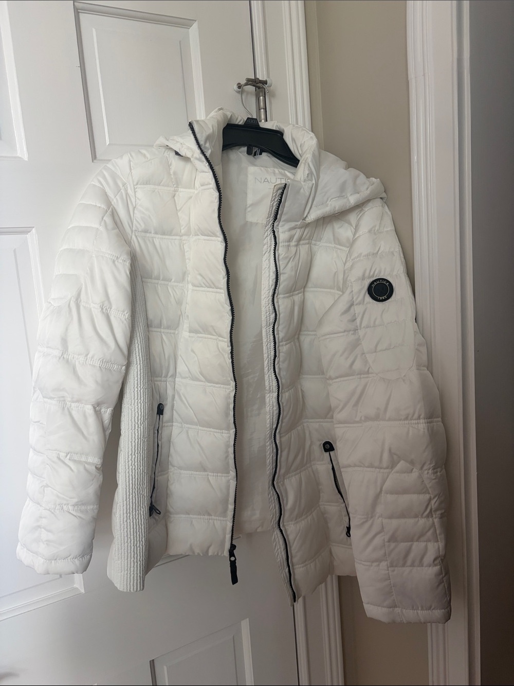 Nautica White Quilted Hooded Puffer Jacket with Contrast Trim